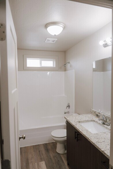 Building Photo - 5937 N Silver Fox Rd