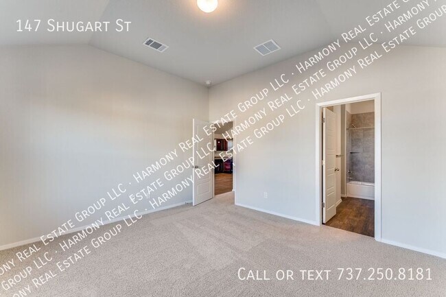 Building Photo - 147 Shugart St