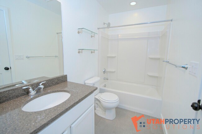 Building Photo - 5348 W South Jordan Pky