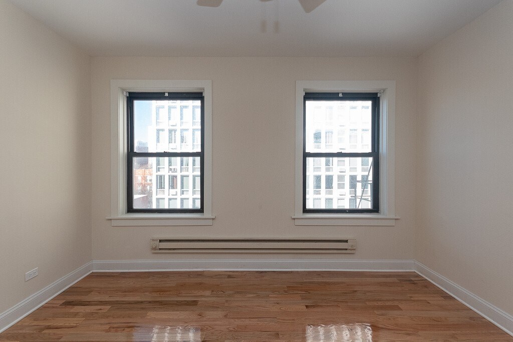 Building Photo - 617 W Patterson Ave