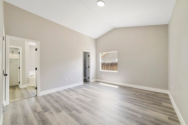 Building Photo - 149 Ronda Ct