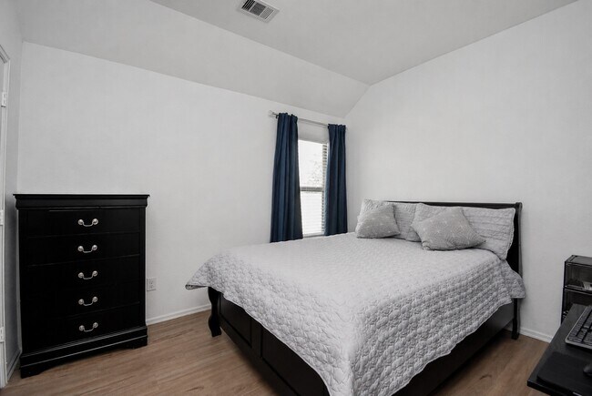 Building Photo - 26622 Bluestem Valley Ln