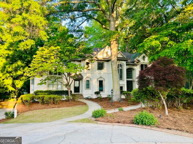 Building Photo - 1018 Pleasance Grove