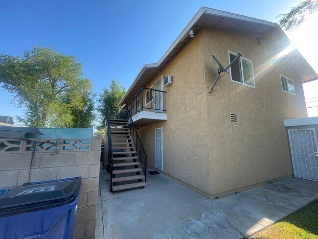 Building Photo - West Lancaster 1 Bedroom