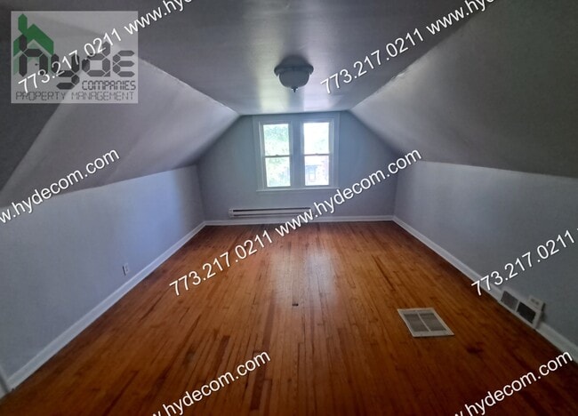 Building Photo - 10017 S La Salle St