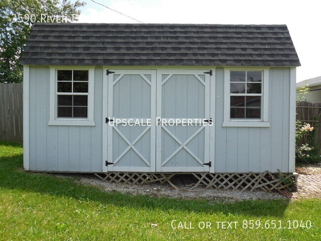 Building Photo - 3590 River Park Dr