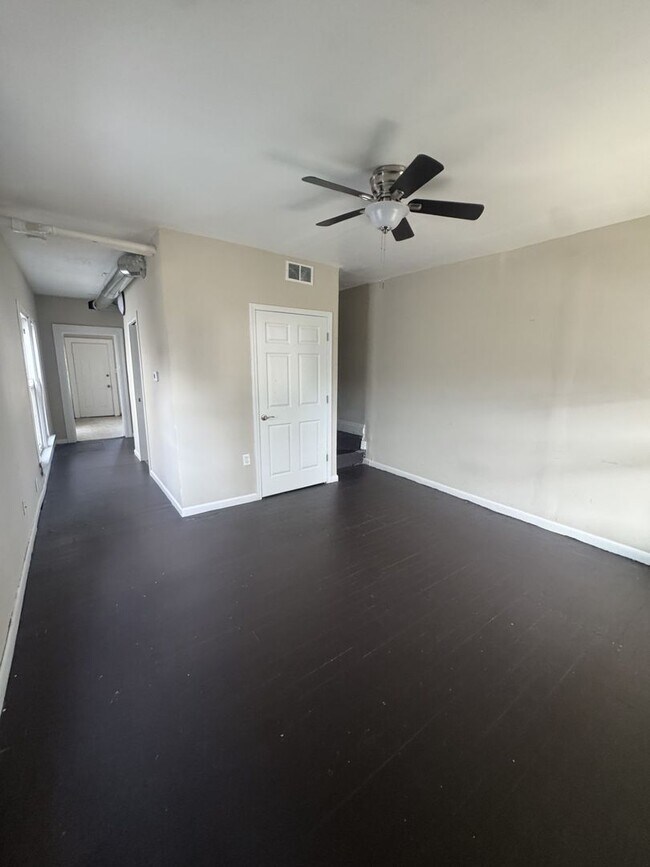 Building Photo - 263/265 S HEDGES ST