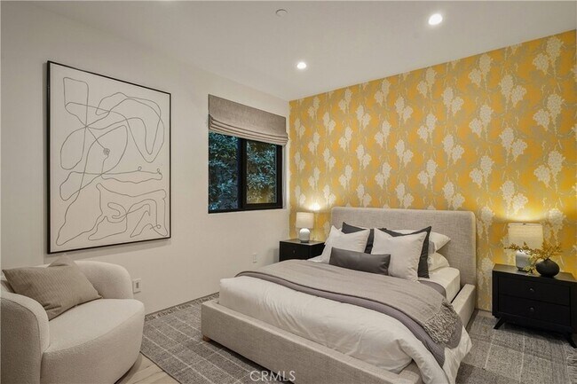 Building Photo - 4242 Vantage Ave