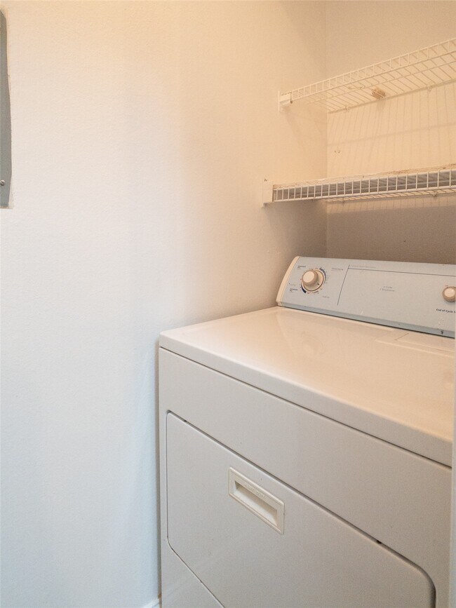 Building Photo - 6500 Harbor Town Dr