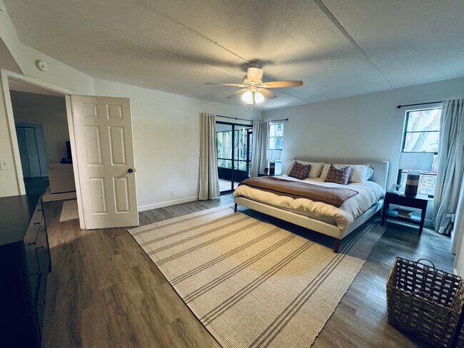 Building Photo - 12260 Sag Harbor Ct