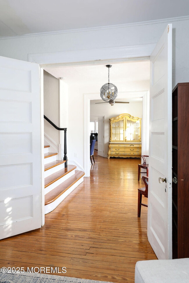 Building Photo - 17 Beach Rd