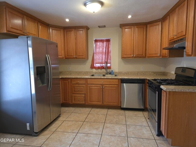 Building Photo - 7332 N Loop Dr