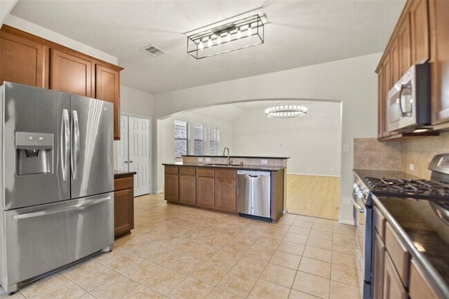 Building Photo - 16918 Lake Arlington Ln