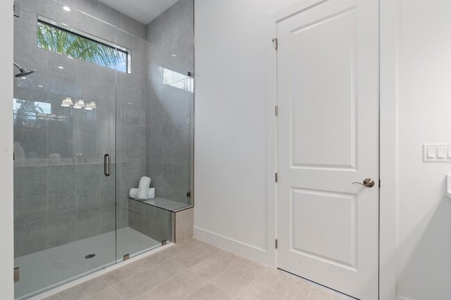 Building Photo - 13621 Le Christine Dr