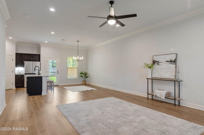 Building Photo - 102 Gilded Ln