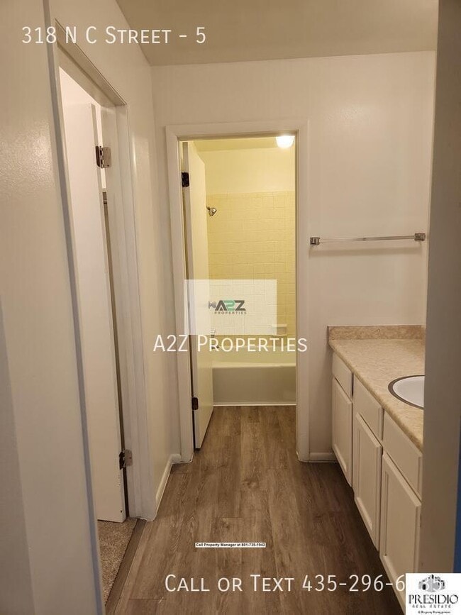 Building Photo - 318 N Center St