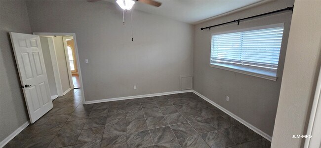 Building Photo - 11507 Marrs Dr