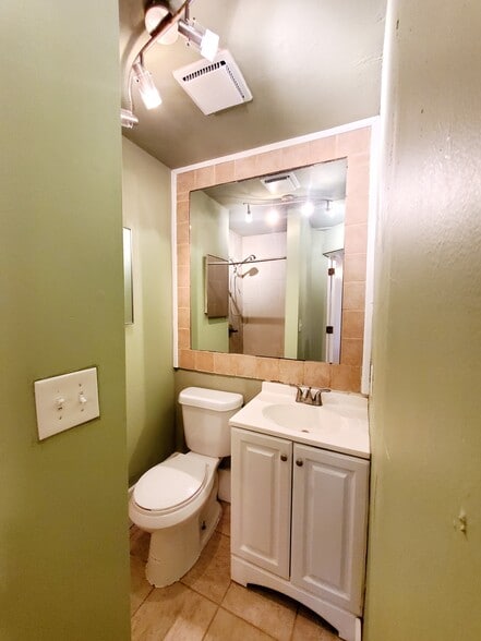Bathroom - 412 County St