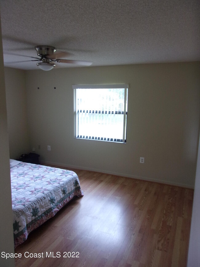 Building Photo - 3074 Sea Gate Cir