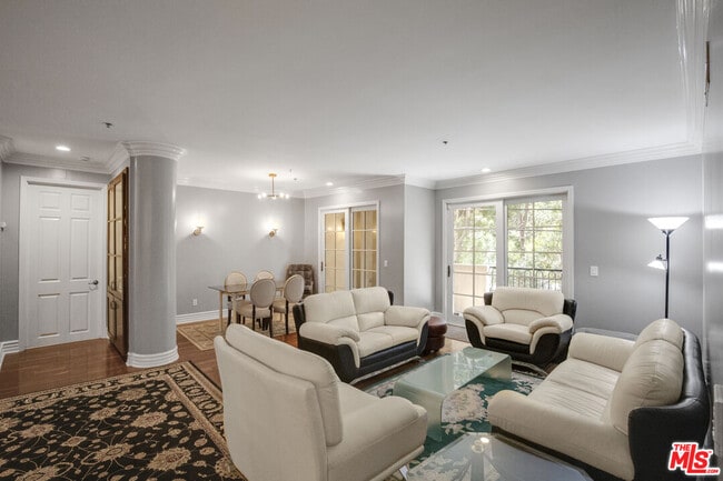 Building Photo - 850 Croft Ave