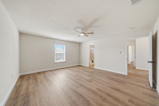 Building Photo - 5508 Elysian St