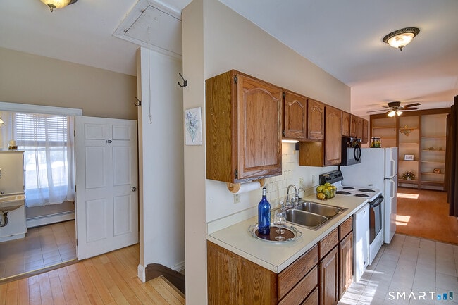 Building Photo - 26 Greene Ave