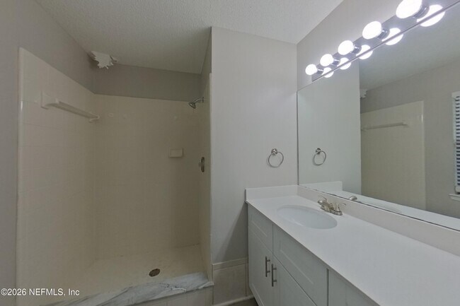 Building Photo - 3572 Raymur Villa Dr