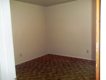 Building Photo - 303 Margaret Lee St