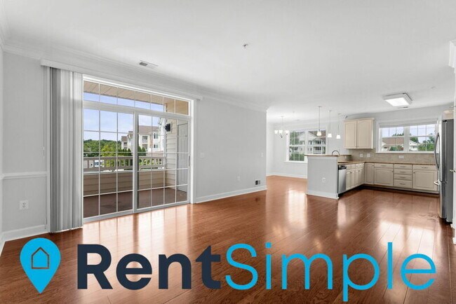 Building Photo - 15221 Royal Crest Dr