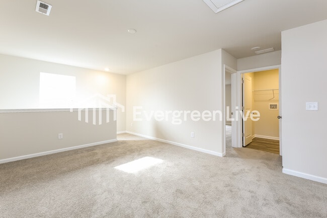 Building Photo - now