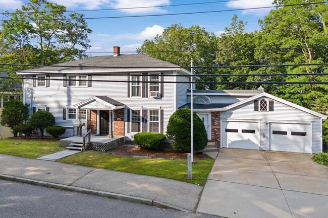 Primary Photo - 85 Mast Rd