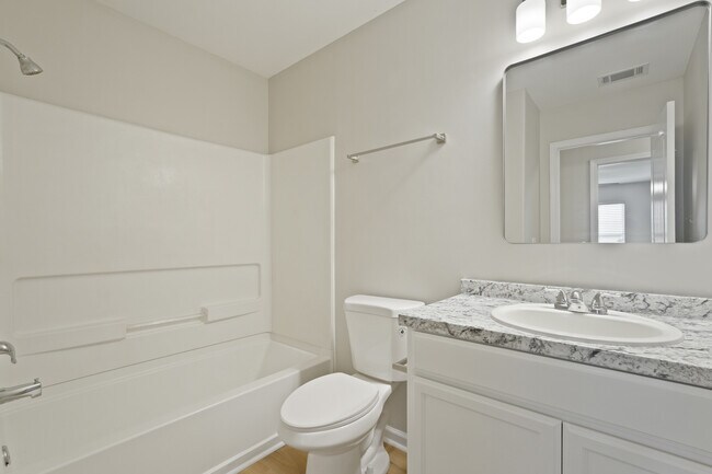 Building Photo - 10 Brown Thrasher Ct