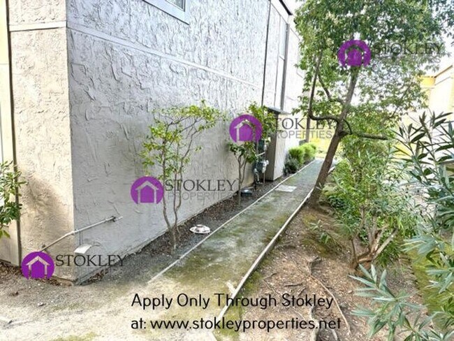 Building Photo - 3125 Terra Granada Dr