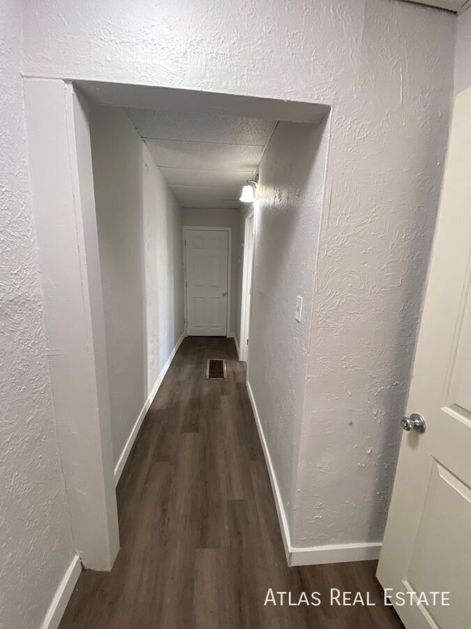 Building Photo - 814 Mariposa St