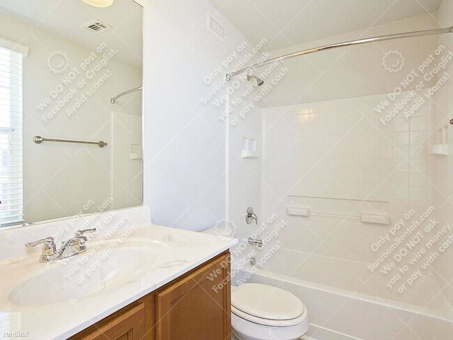 Building Photo - 2 br, 2 bath Townhome - 332 Trestle Tree A...