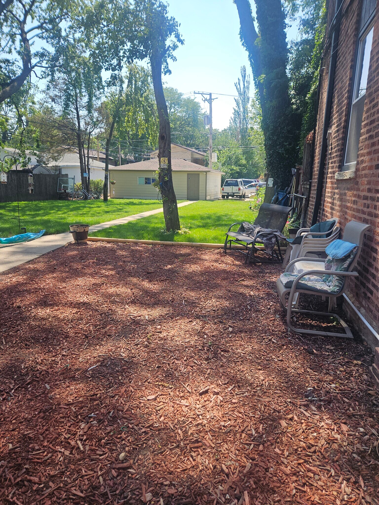 Building Photo - 6040 N Avondale Ave