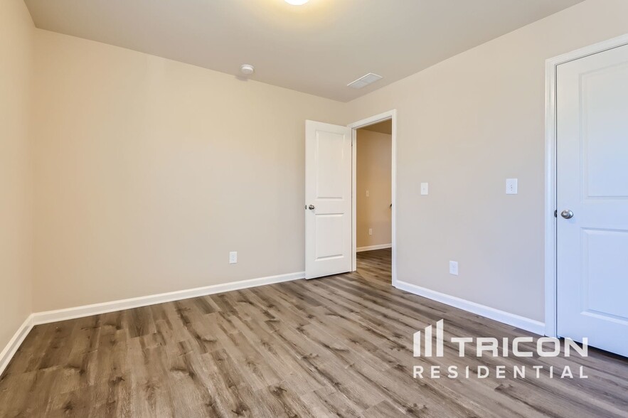 Building Photo - 361 Rankin Cir