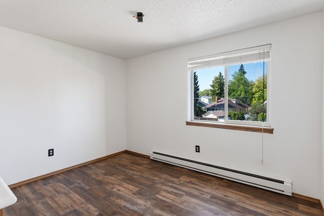 Building Photo - 1716 N Pettet Dr