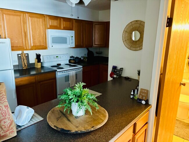 Building Photo - 5125 Blodgett Ave