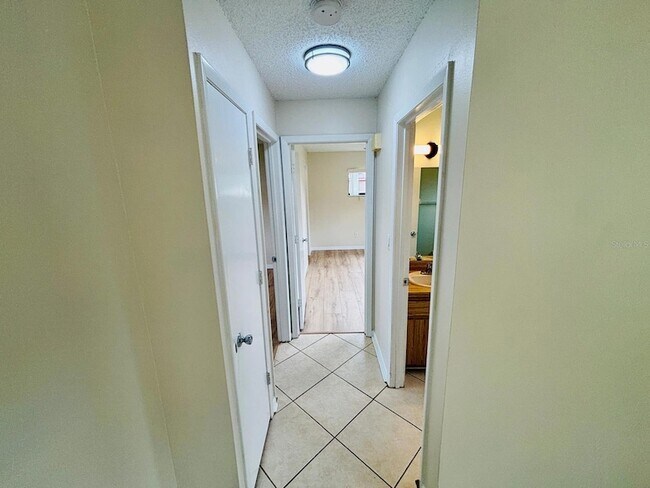 Building Photo - 9467 Montello Dr