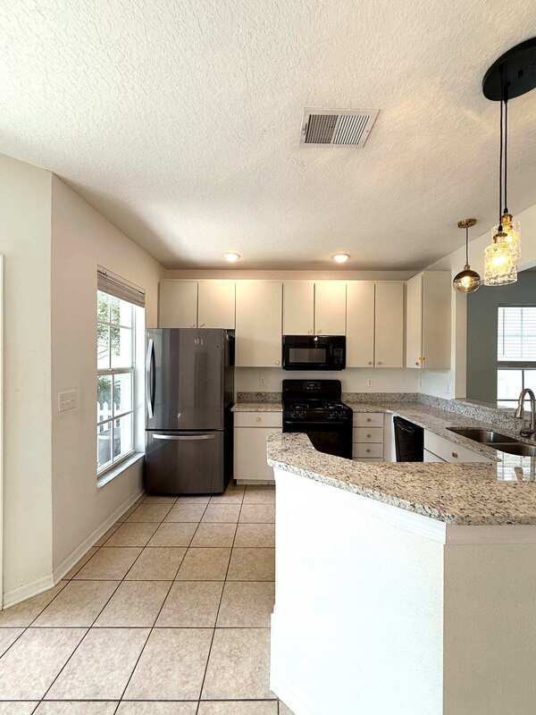 Building Photo - 16221 Bridgewalk Dr