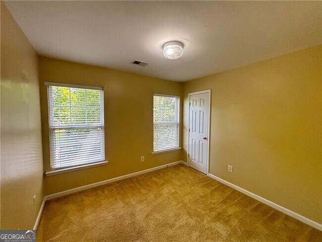 Building Photo - 7888 The Lakes Point