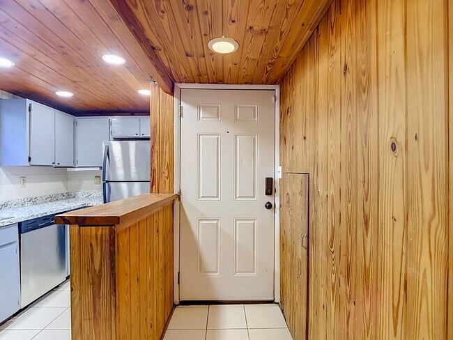 Building Photo - 5602 Ashley Oaks Dr