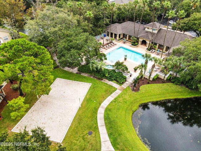 Building Photo - 7 Arbor Club Dr