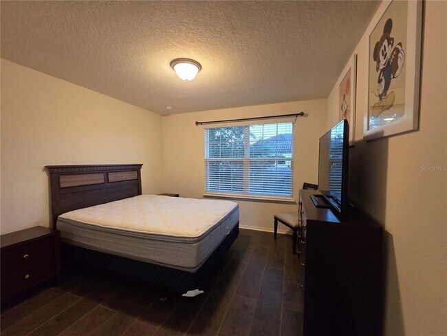 Building Photo - 11842 Silverlake Park Dr