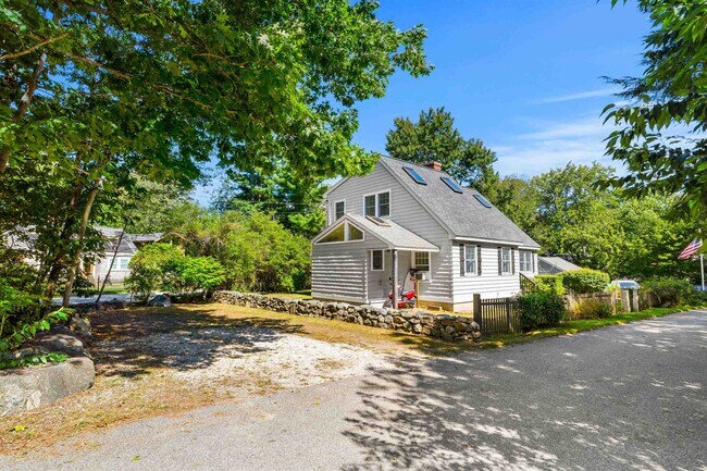 Building Photo - 4 Moccasin Ln