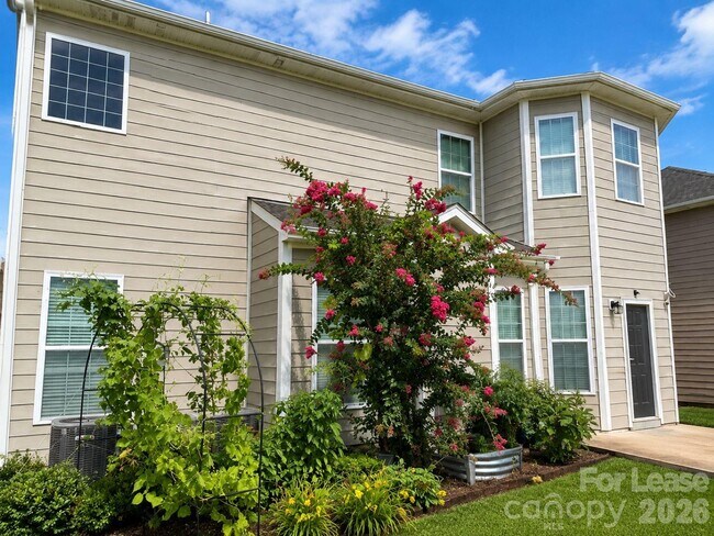 Building Photo - 10665 Sky Chase Ave NW