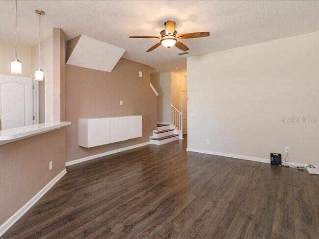 Building Photo - 2108 Switch Grass Cir