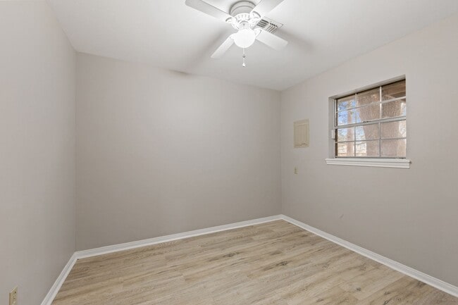 Building Photo - COMING APRIL 1ST!  NEWLY REMODELED HOME!