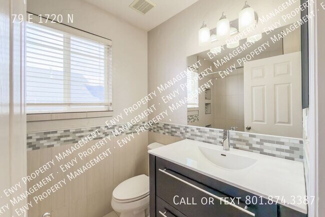 Building Photo - 79 1720 N